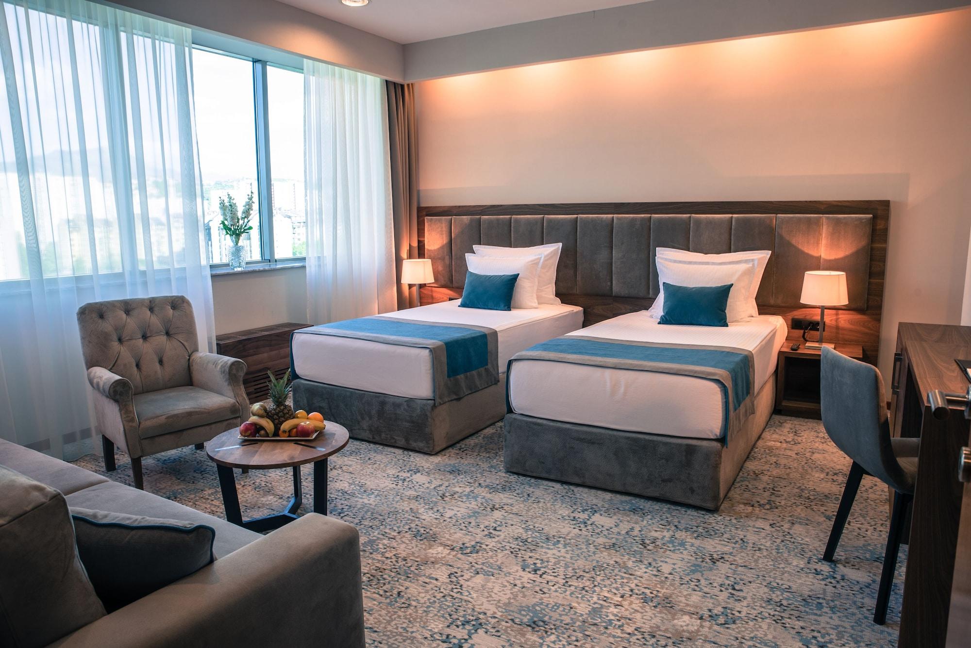 Radon Plaza 4*