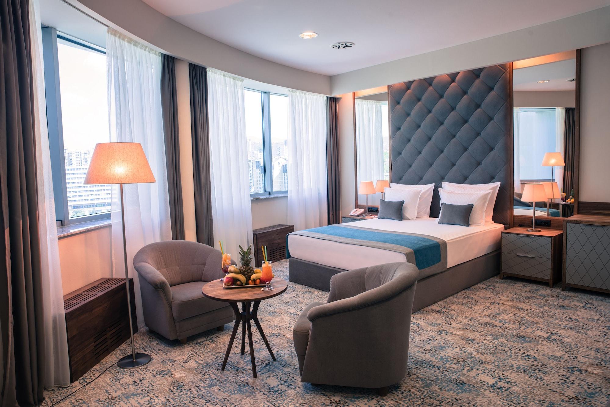 Radon Plaza 4*