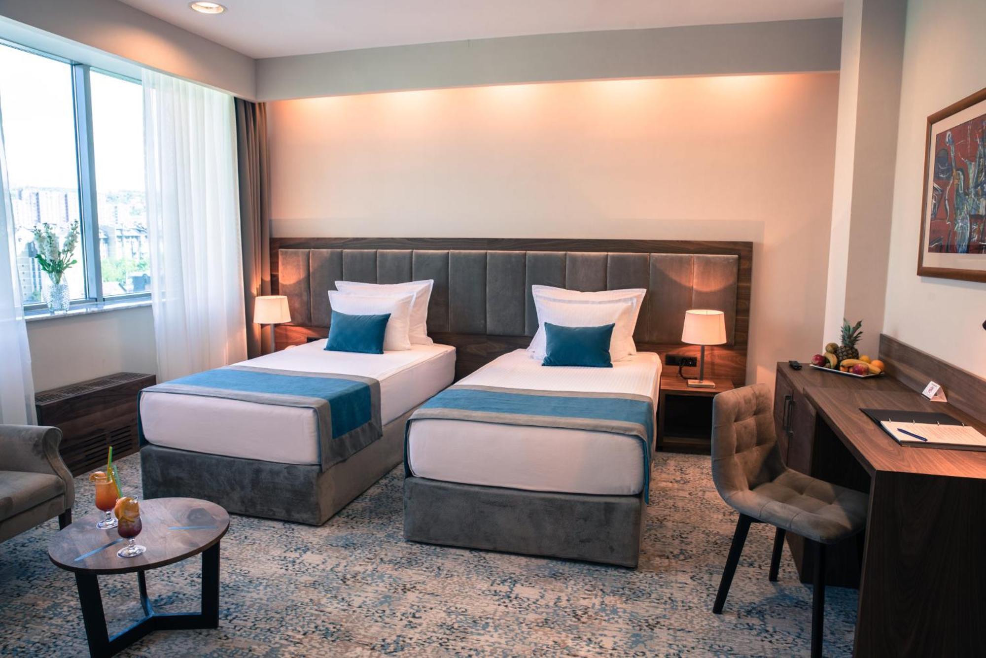 Radon Plaza Hotel SJJ